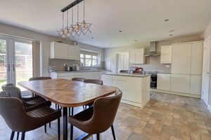 Kitchen/Diner- click for photo gallery